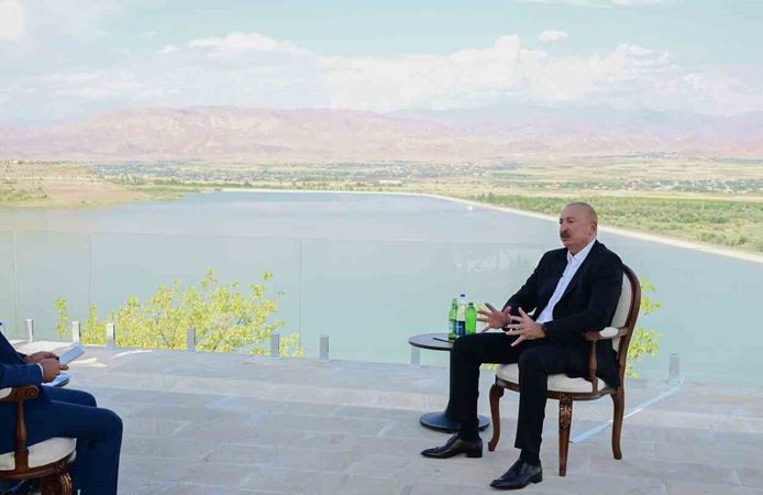 Azerbaycan Cumhurbaşkanı Aliyev: 'Nahçıvan'a Ermenistan toprakları üzerinden elektrik hatlarının çekilmesi projesi hazır'