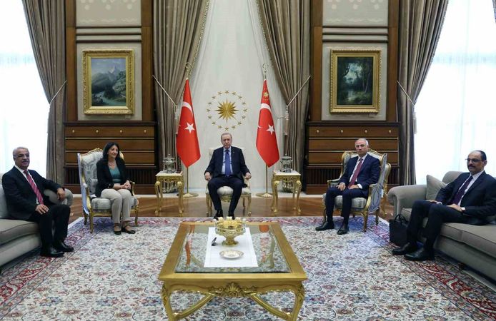 Cumhurbaşkanı Erdoğan DEM Parti heyetini kabul etti