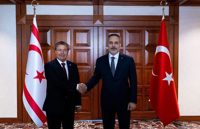 KKTC Başbakanı Üstel'den Bakan Fidan'a Kıbrıs açıklamaları nedeniyle teşekkür