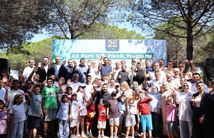 Şile Belediye Başkanvekili Terzi teşkilat pikniğinde AK Partililerle bir araya geldi