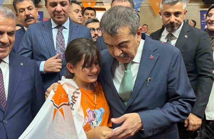 Bakan Tekin: 'Bu sorunu çözecek bir iradeyi bir daha göremeyebiliriz'