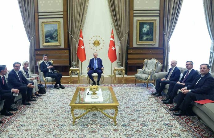 Erdoğan, Almanya Kuzey Ren-Vestfalya Eyaleti Başbakanı Wüst'ü kabul etti