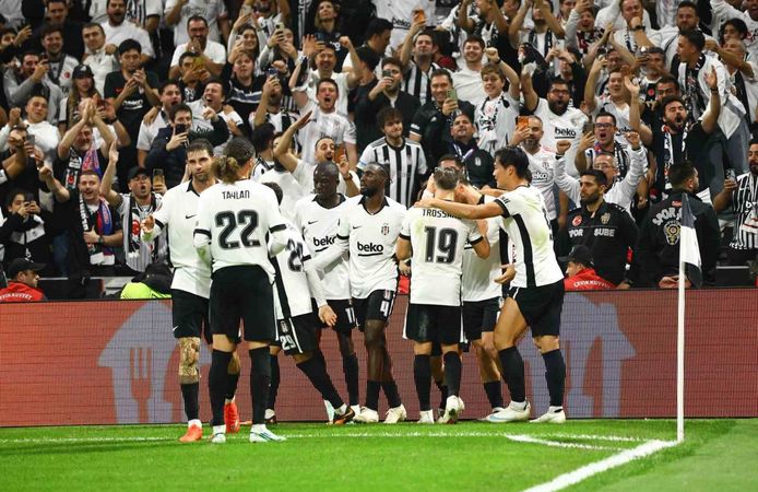 Bu sezon Avrupa'da 9 maçta 7 galibiyet, 1 beraberlik ve 1 mağlubiyet