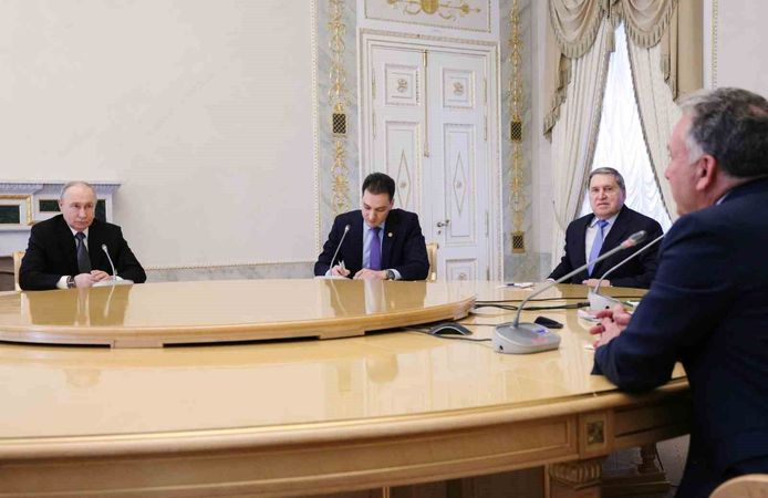 Putin: 'Rusya, 10 Kasım civarında ABD ve Ukrayna ile üçlü görüşmelere hazır'