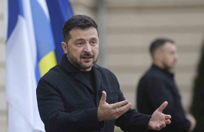 Zelenskiy: 'Üçlü bir toplantıya, Rusya'ya yönelik tüm yaptırımların kaldırılmış olduğu şartlarda gitmek istemem'