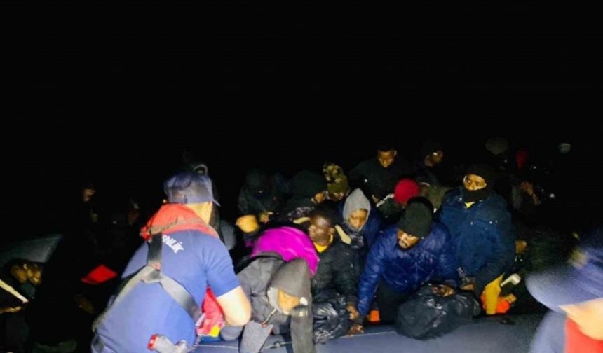Çeşme’de 82 düzensiz göçmen yakalandı
