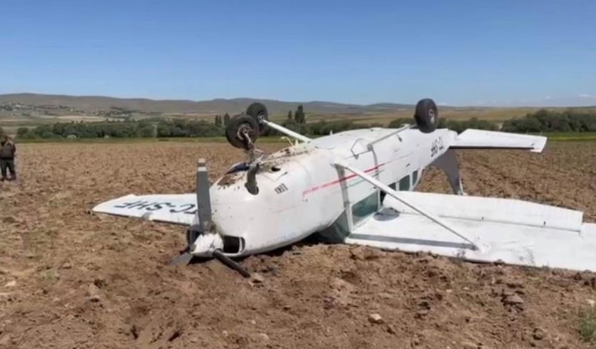 Aksaray'da eğitim uçağı düştü! Pilotlar kurtuldu