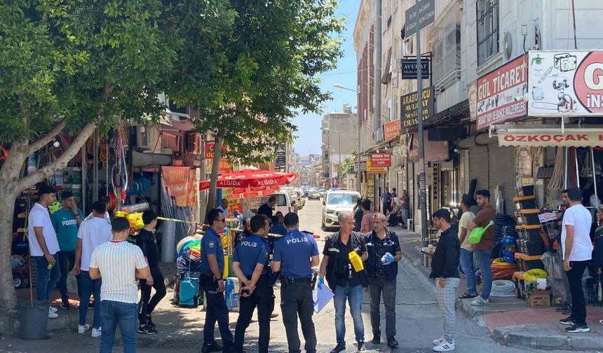 Adliye karşısında silahlı kavga: 1 yaralı