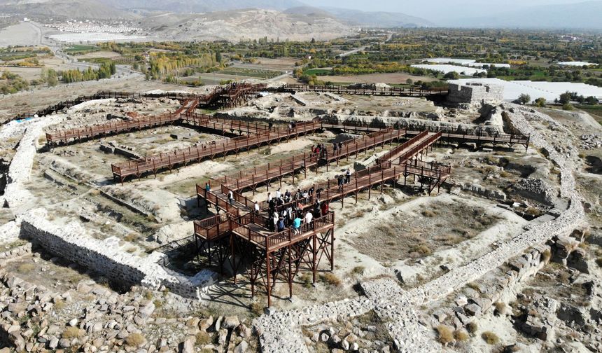 Doğu Anadolu Bölgesinde görülmesi gereken antik kentler hangileri?