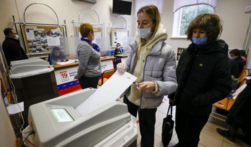 Rusya’da halk devlet başkanlığı seçimi için sandık başında