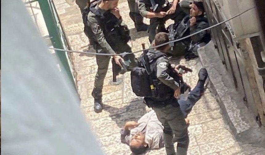 İsrail polisinin Türk vatandaşını öldürdüğü anların en net görüntüsü!