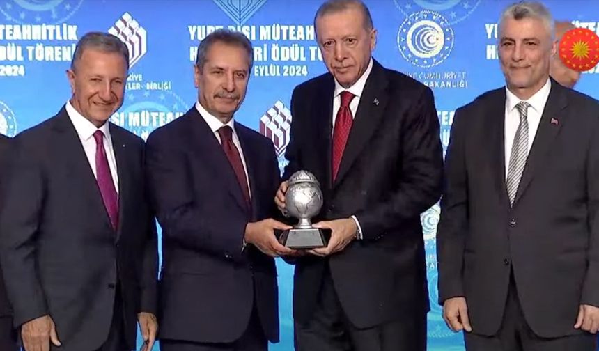 Yurtdışı Müteahhitlik Hizmetleri Başarı Ödül töreninde Ahmet Çalık'a çifte ödül!