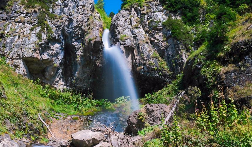 Artvin'in doğa harikası Otingo Vadisi keşfedilmeyi bekliyor!