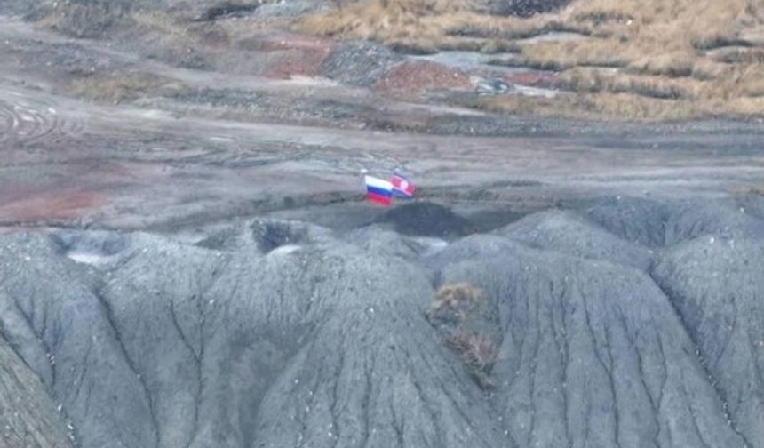 Rusya ve Kuzey Kore bayraklarının Ukrayna cephesinde görüldüğü iddiası