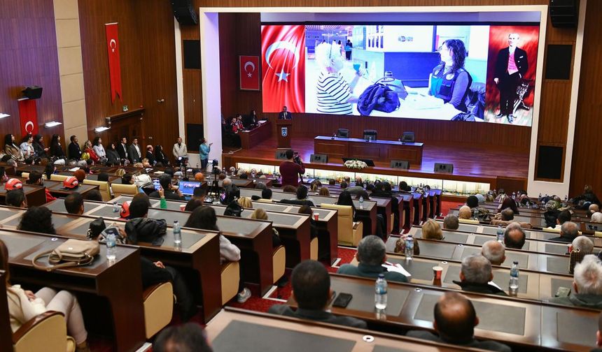 Ankara Büyükşehir'den internet bağımlılığına dikkat çeken panel