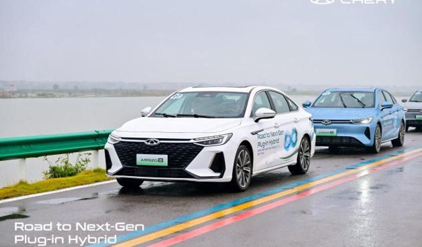 Chery ARRIZO 8 PHEV 1400 Km’lik Ultra Uzun Menzili ile Dünyanın Doğa Harikalarını Keşfediyor!