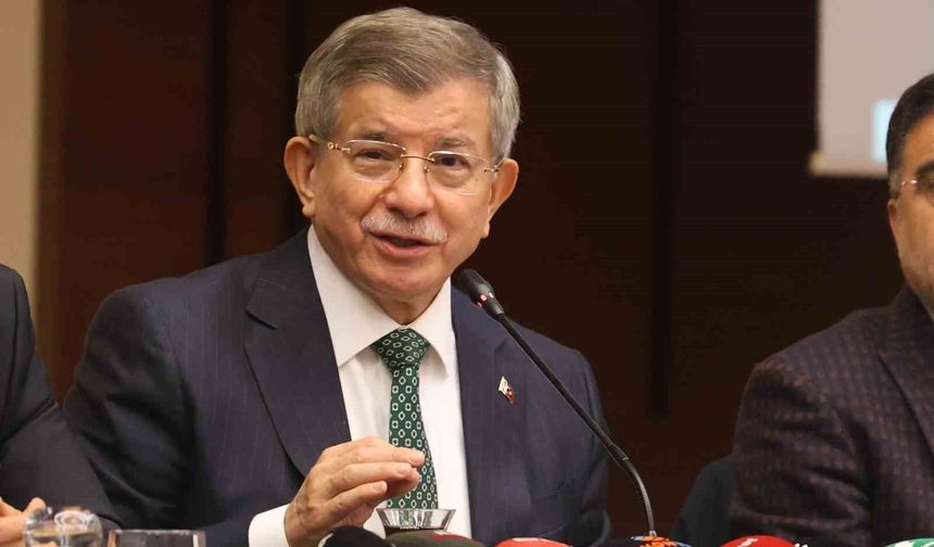 Davutoğlu’ndan AK Parti ve Erdoğan’a Mesaj: “Kopmadım, Kopmayacağım”