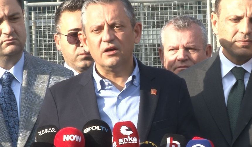 CHP Genel Başkanı Özel: "Ahmet Özer için 50 gündür iddianame yazamıyorlar”