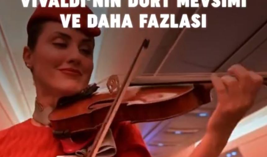 THY'nin Sidney uçuşunda kabin memurları yolculara mini konser verdi