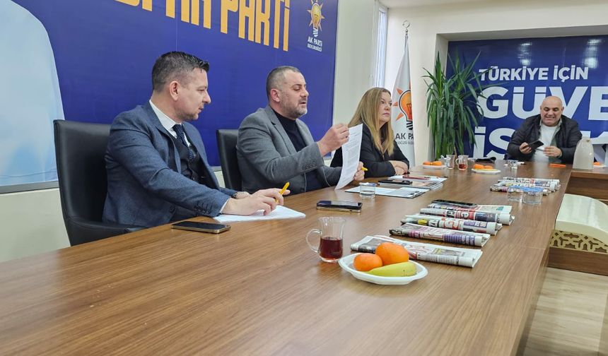 AK parti Beylikdüzü ilçe başkanı Ömer Çolak Beylikdüzü Belediyesi'nin topa topu