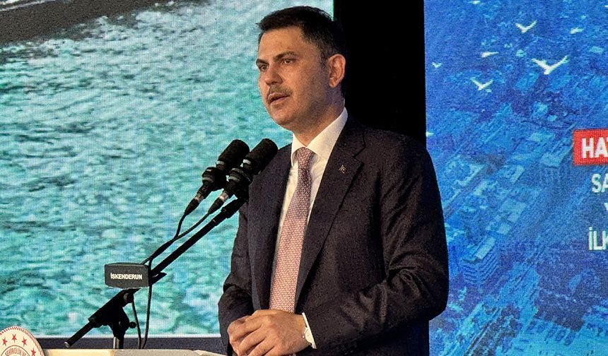 Bakan Kurum: "Sındırgı'da 80'i konut 127 bağımsız bölümün ağır hasarlı olduğunu belirledik"