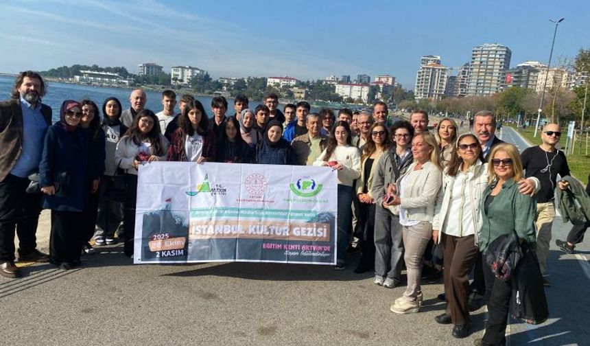 Artvinli Öğrenciler İstanbul’u Keşfetti: “Kültür Turu” Üçüncü Kez Gerçekleştirildi