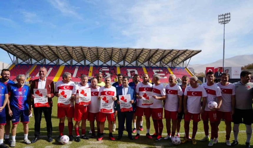 Futbolun efsane isimleri Niğde’de buluştu