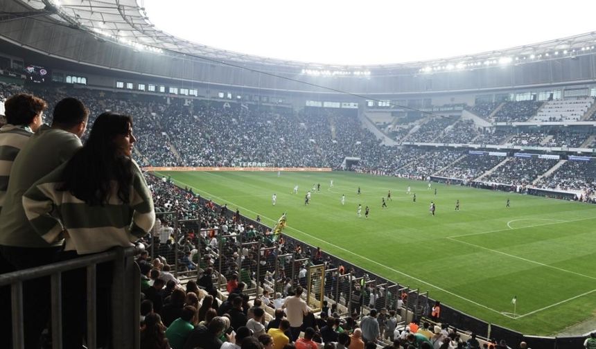 İlk maça giden çocuklar yerinde duramadı