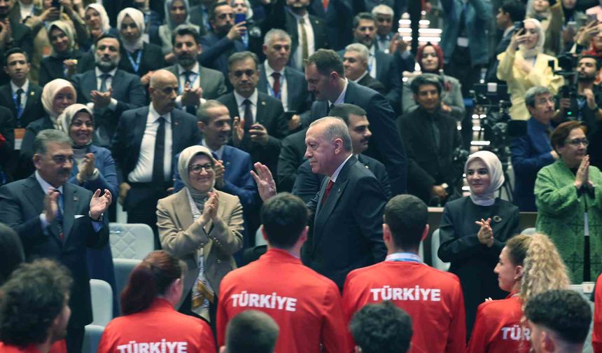 Erdoğan: "Engelli vatandaşlarımızın sorunlarını çözüme ulaştırmak birincil önceliğimizdir"