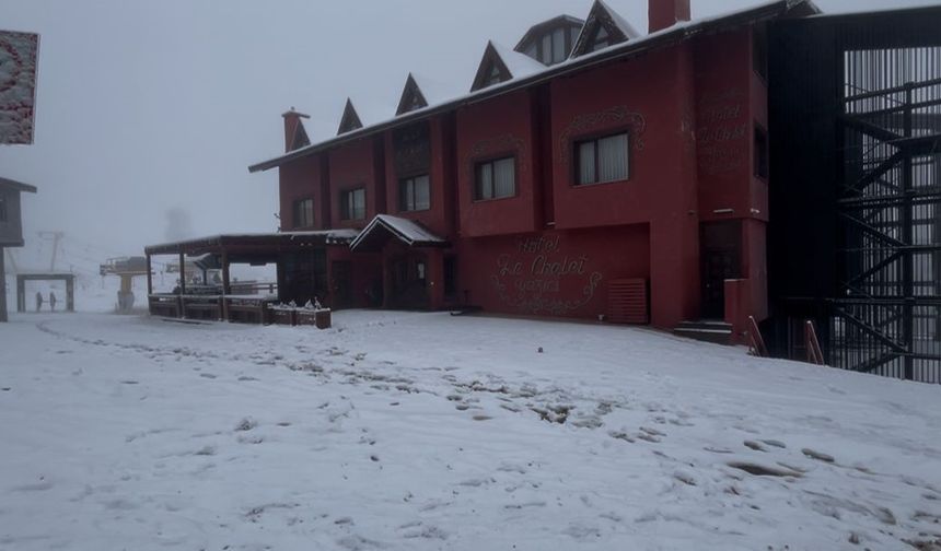 Uludağ’da Kar Kalınlığı 10 Santimetreye Ulaştı: Kapalı Oteller Sezona Hazırlanıyor