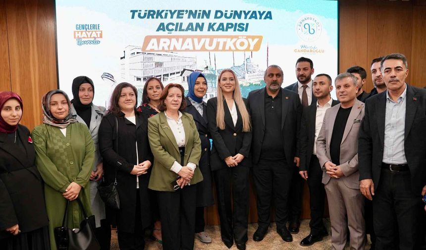 2 meclis üyesi ve 100 partili CHP'den istifa etti