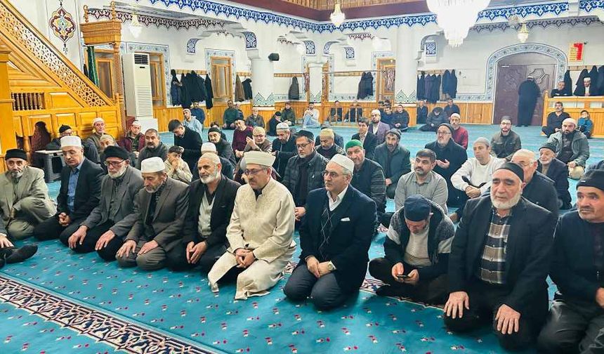 Erzurum’da 1001 Hatim Programında Manevi Atmosfer