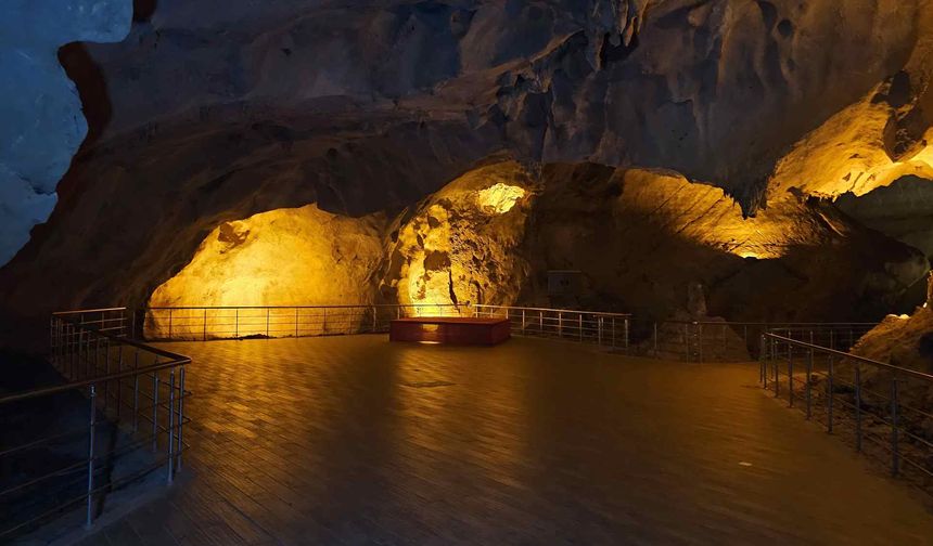 350 Milyon Yıllık Gökgöl Mağarası Ziyaretçi Rekoru Kırıyor