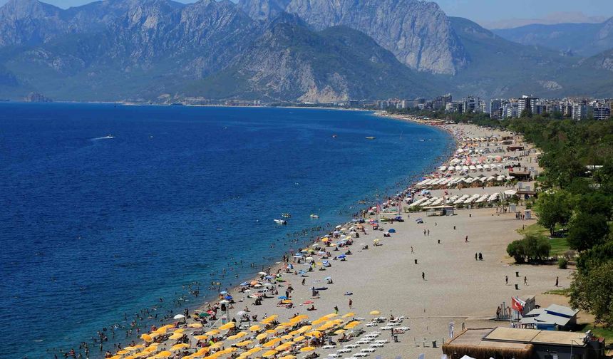 Antalya turizminde rekor: Toplam ziyaretçi sayısı 17,5 milyonu aştı