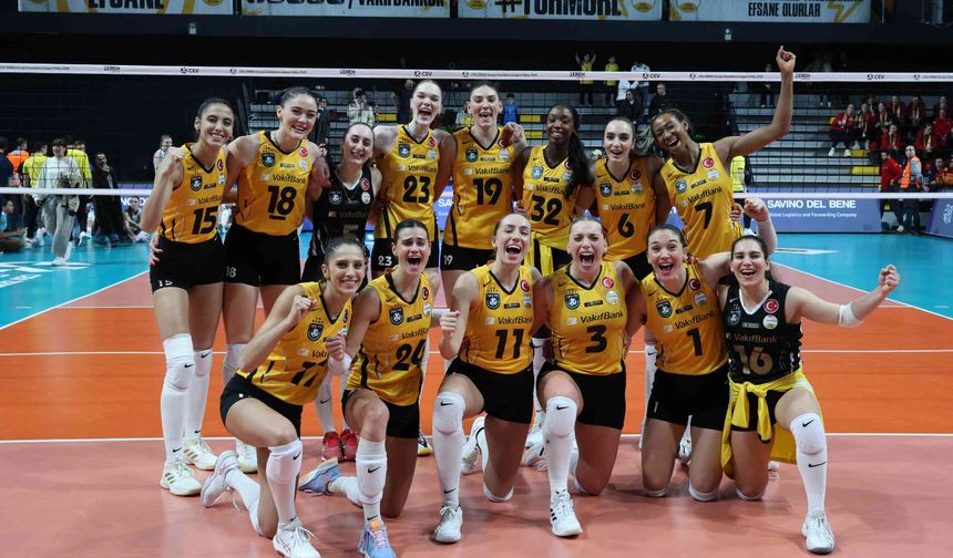 VakıfBank kusursuz geri dönüşle namağlup çeyrek finalde