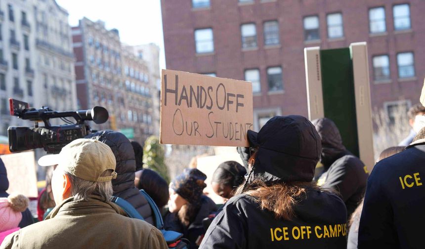Columbia Üniversitesi’nde Trump’ın göçmenlik politikalarına protesto: 10 gözaltı