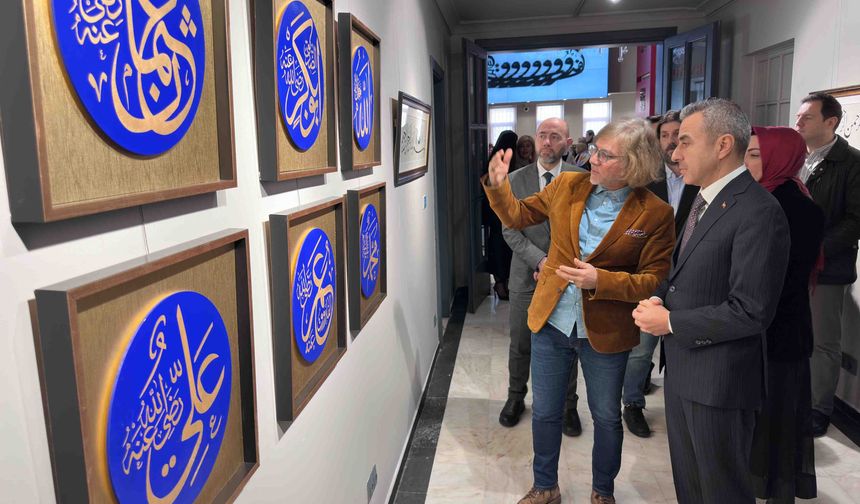 İstanbul'da Tasavvufi Hayat Sergisi Sanatseverlerle Buluştu