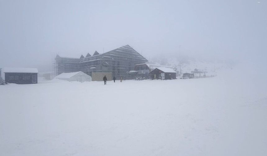 Türkiye'de en fazla kar kalınlığı Karabet Tepesi’nde ölçüldü