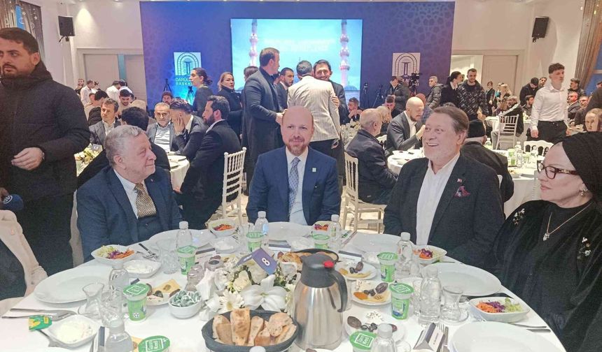 Spor camiası ve ünlü isimler Darülaceze sakinleriyle iftarda buluştu