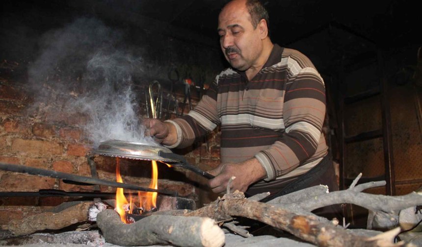 Yarım Asırlık Kalay Ustası Uçar: “Bakır Bitmez Ama Usta Kalmadı”