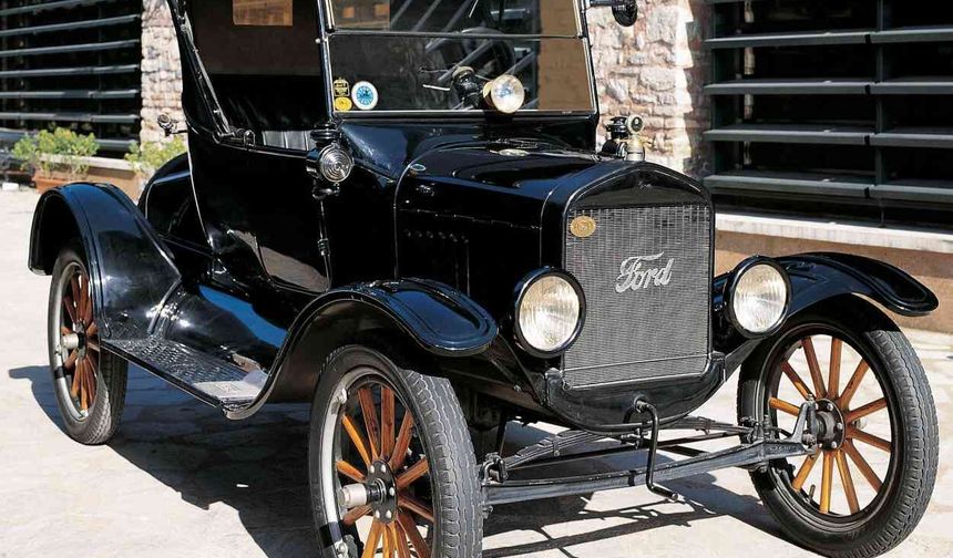 Peaky Blinders’ın klasik otomobilleri Rahmi M. Koç Müzesi’nde