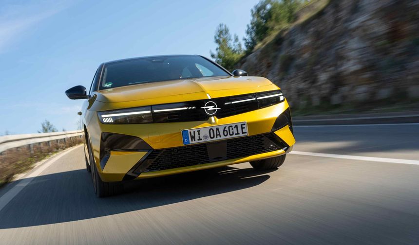 Yenilenen Opel Astra Nisan’da Türkiye’de!