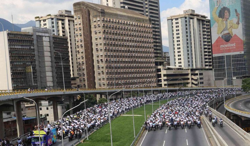 Venezuela’da yaptırım karşıtı yürüyüş Karakas’ta sona erdi