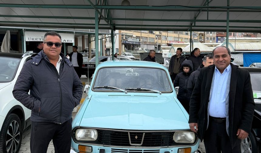 Yarım asırlık klasik otomobil 210 bin liraya yeni sahibini buldu