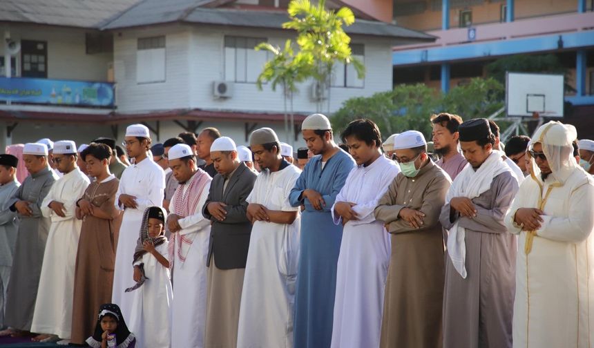 Tayland’da Binlerce Müslüman Kurban Bayramı Namazında Buluştu