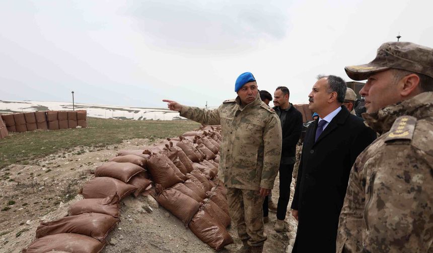 Terörün izlerinin silindiği Tendürek’te bayram nöbetindeki kahramanlar unutulmadı