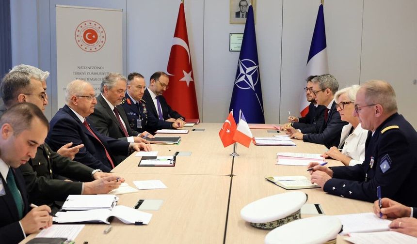 Bakan Güler, Fransa Ordular Bakanı Vautrin ile görüştü