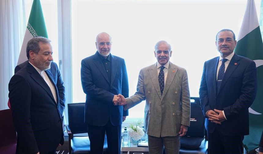 Pakistan Başbakanı Şerif, İran heyetiyle bir araya geldi
