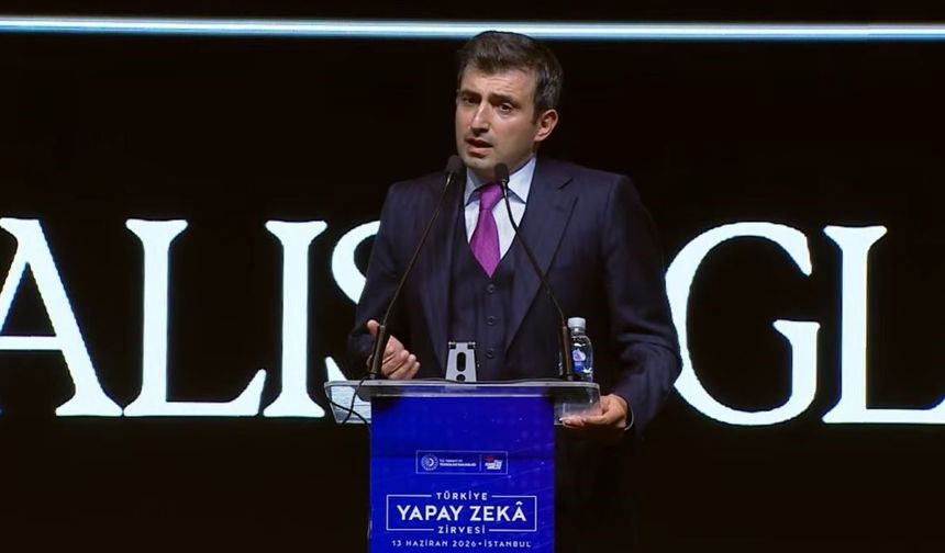 Selçuk Bayraktar: 'Gayemiz, insanın makineleştiği değil teknolojinin insana hizmet ettiği adil bir dünya inşa etmek'