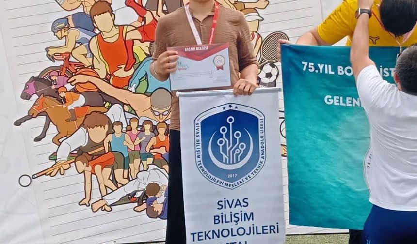 Sivaslı okçu Türkiye kürsüsünde